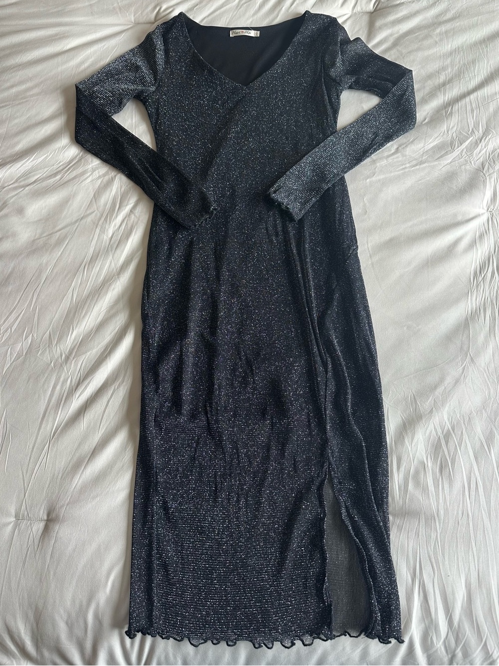 Women’s Black Sparkle Long Sleeve V-Neck Dress